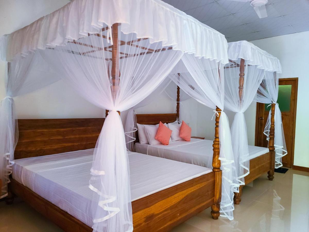 Woodholic Homestay Sigiriya Esterno foto