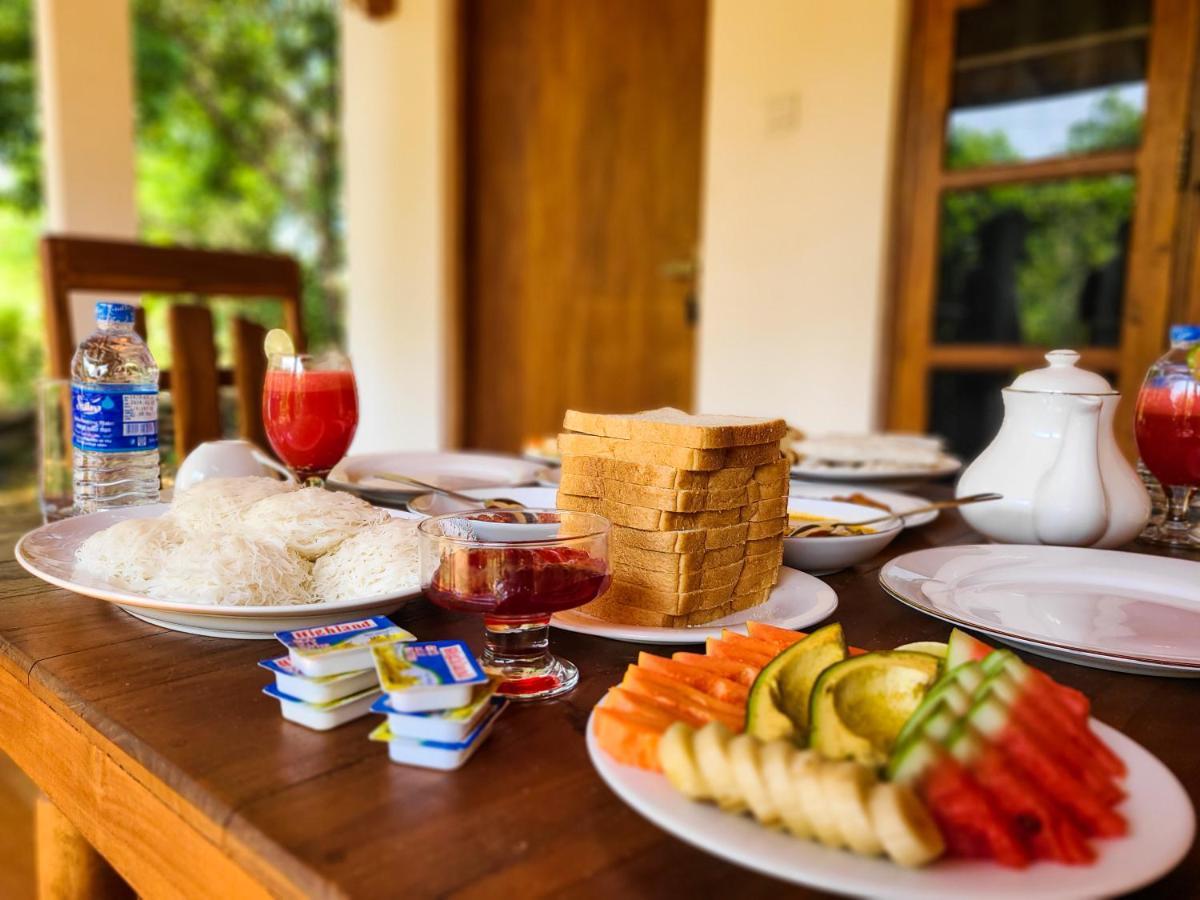 Woodholic Homestay Sigiriya Esterno foto