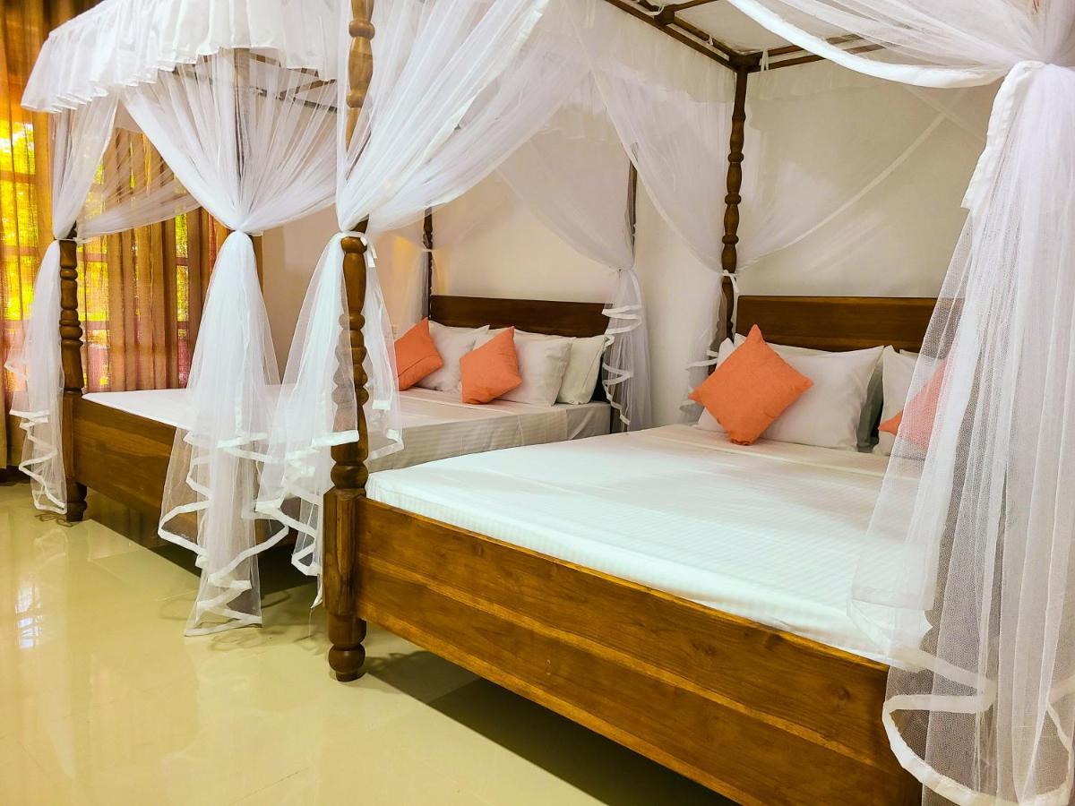 Woodholic Homestay Sigiriya Esterno foto