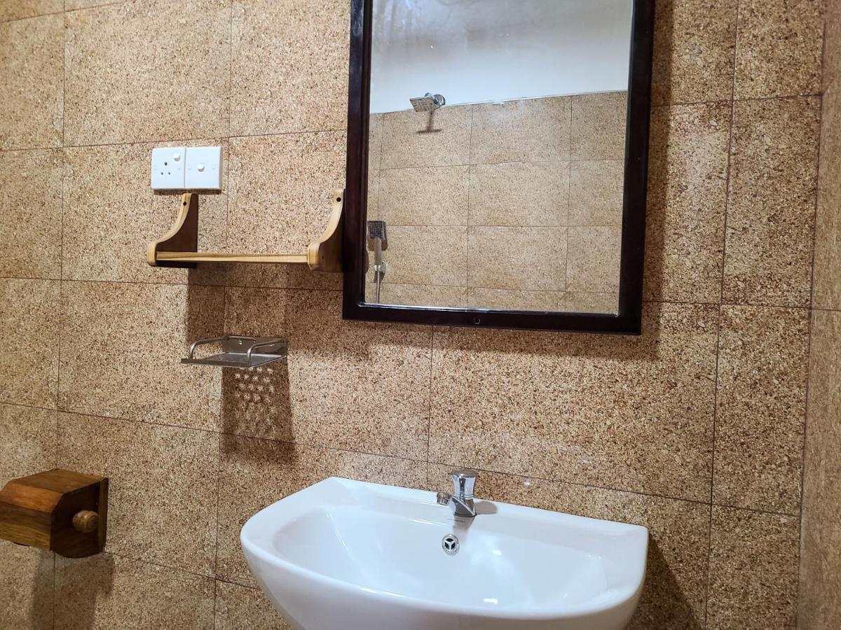 Woodholic Homestay Sigiriya Esterno foto
