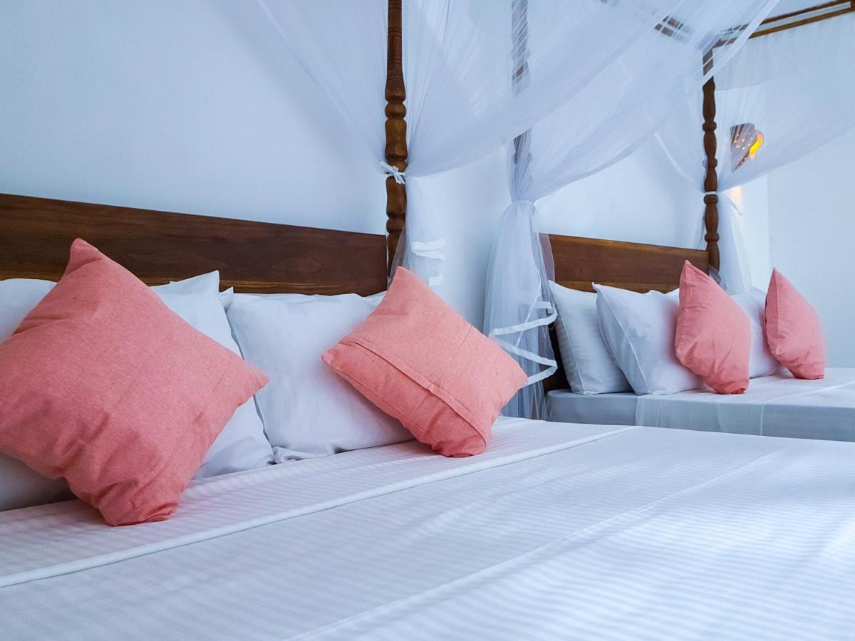 Woodholic Homestay Sigiriya Esterno foto