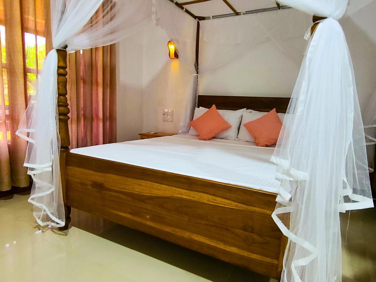 Woodholic Homestay Sigiriya Esterno foto