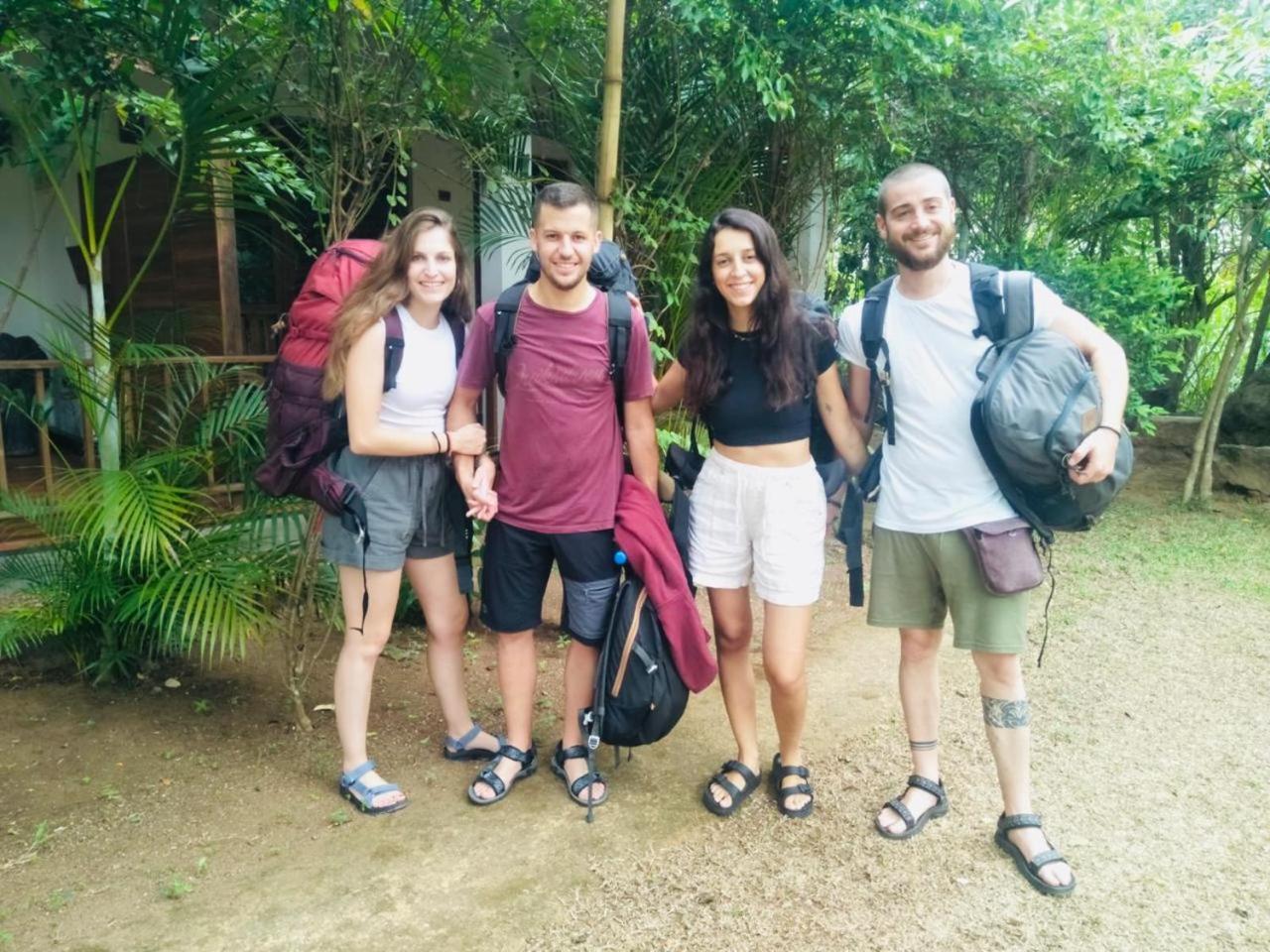 Woodholic Homestay Sigiriya Esterno foto